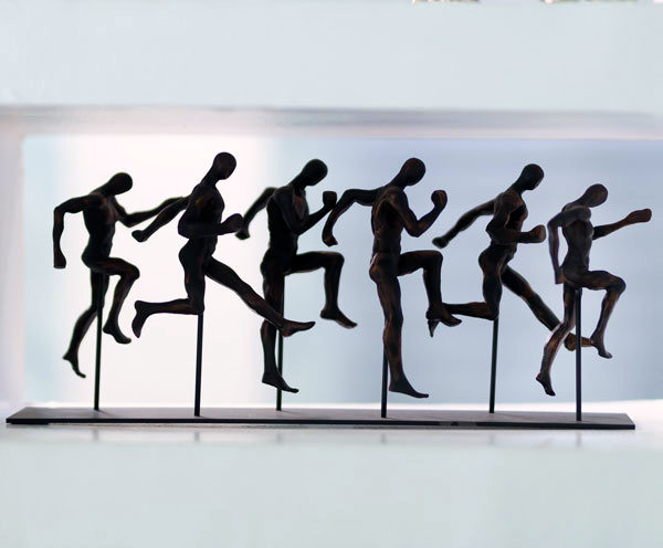 Running-Figurines